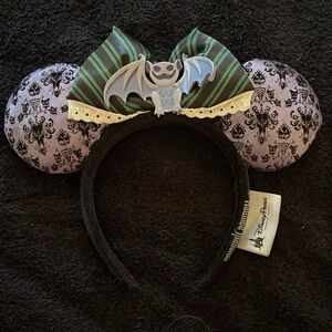 Disney Parks Haunted Mansion Minnie Ears Headband Bat Purple Wallpaper Maid Bow